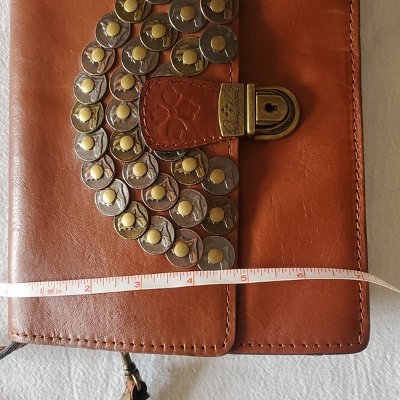 Patricia Nash Lanza Smooth Veg Tan Leather Studded Coin Crossbody Wristlet NWT - Picture 7 of 11